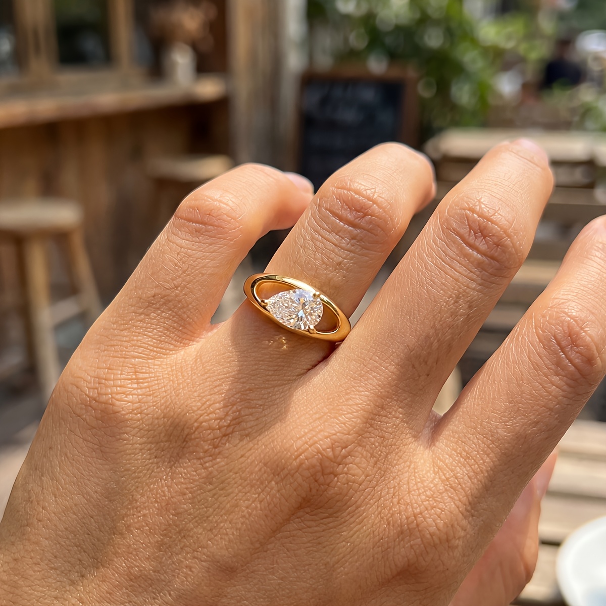 Women's Vintage Openwork Teardrop Ring for Parties and Weddings